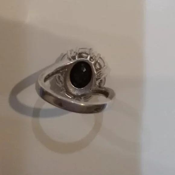 London blue topaz flower ring - Picture 9 of 11